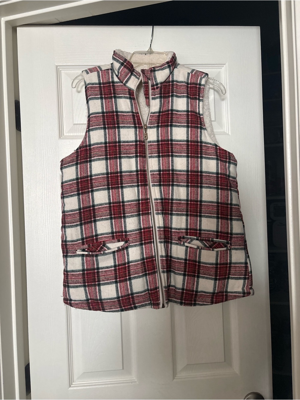 Women’s Plaid Sherpa-Lined Vest - Red & Cream